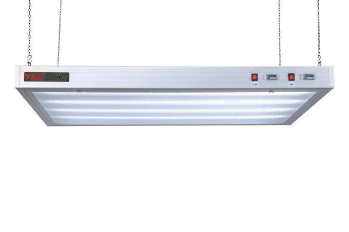 D50 In hộp treo đèn CC120 Bảng ánh sáng màu với nguồn sáng tùy chọn: D65, TL84, U30